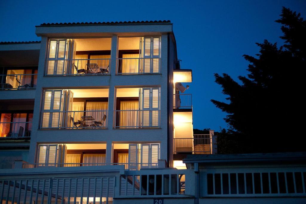 Apartments Casa Bianca Crikvenica Extérieur photo
